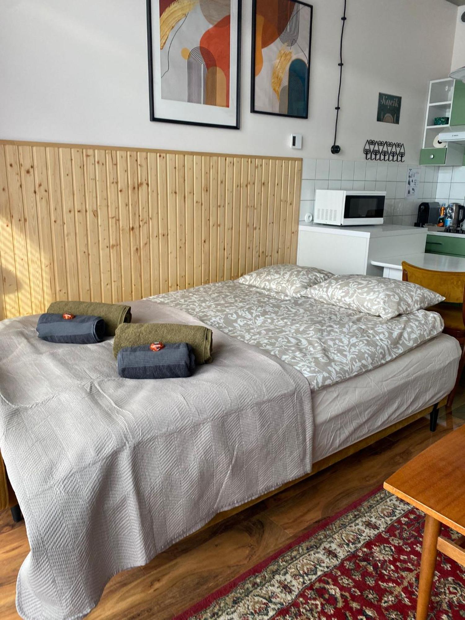 Lux Lotnisko Apartment *
